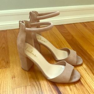 Lulu’s block heels nude suede 8.5 EUC worn once